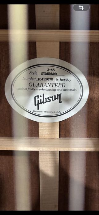 Gibson J-45 standard