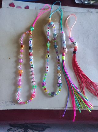 Adornos para móvil, llaveros y bolsos