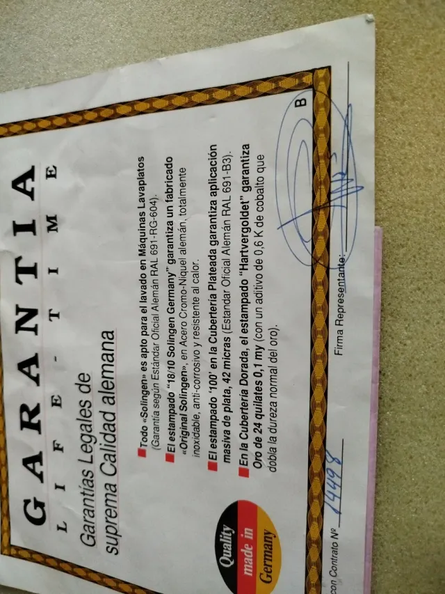 Cubertería bañada en oro