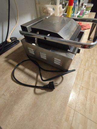 PLANCHA GRIL PARA  HOSTELERIA