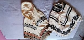 2 PONCHOS ÉTNICOS DE LANA 