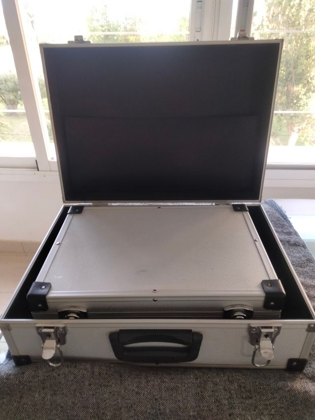 Juegos de tres maletines de acero