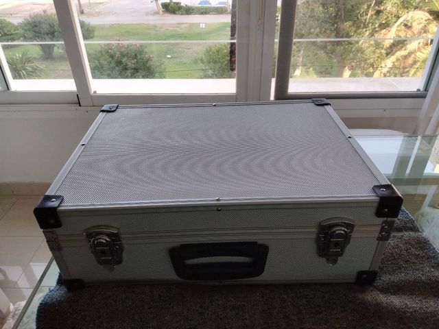 Juegos de tres maletines de acero