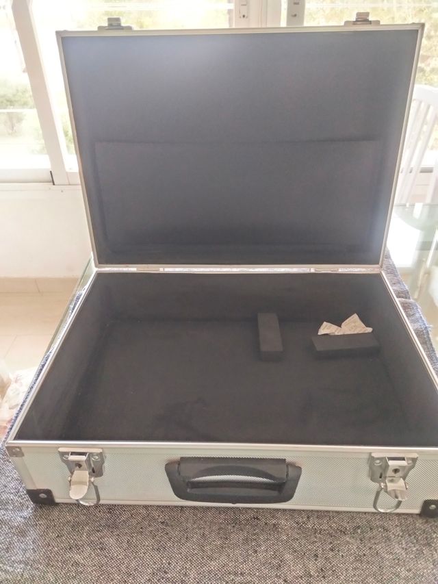 Juegos de tres maletines de acero