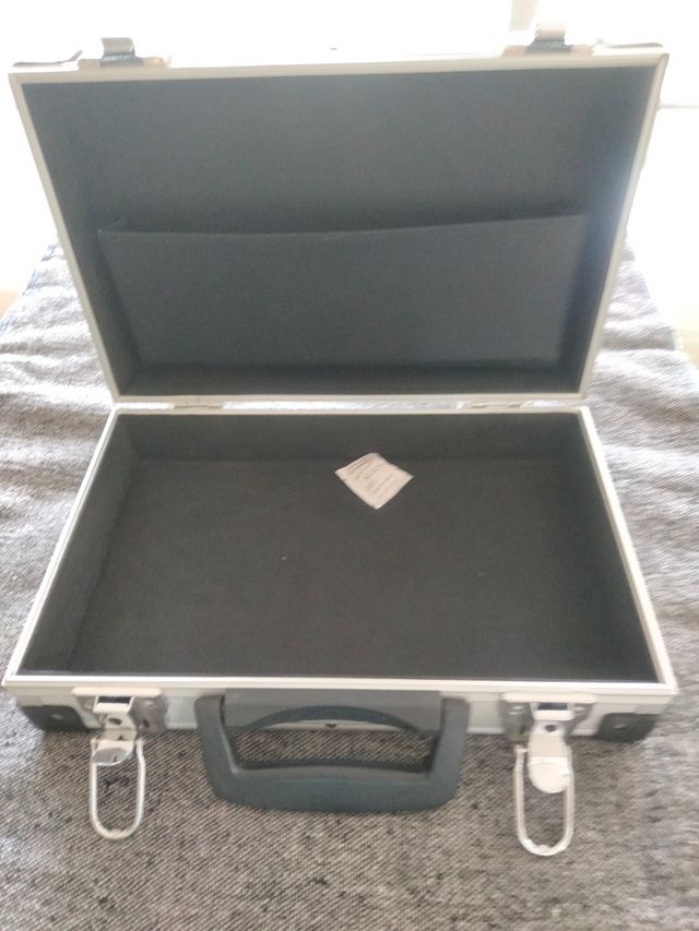 Juegos de tres maletines de acero