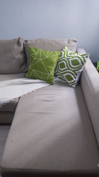 Sofá gris con chaislonge canapé, ikea