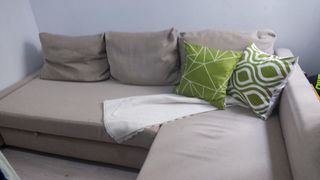 Sofá gris con chaislonge canapé, ikea