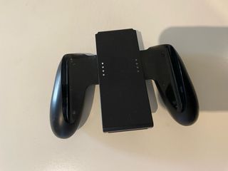 Nintendo Switch + accesorios (NO INCLUYE JUEGOS)