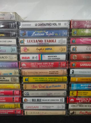 54 musicassette nuove