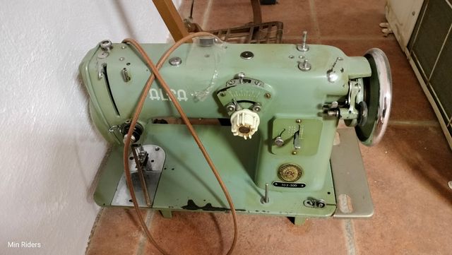 Alfa maquina de coser