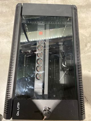 DR.UTP Caja Rack