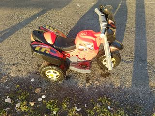 Moto eléctrica niño FEBER