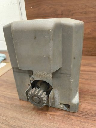 Motor puerta cremallera