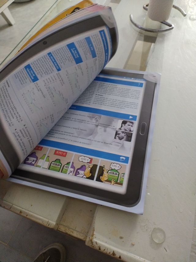 Libro economía 1°bachillerato