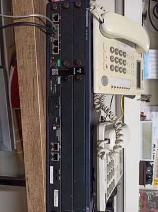 Centralita Panasonic NCP500 + teléfonos