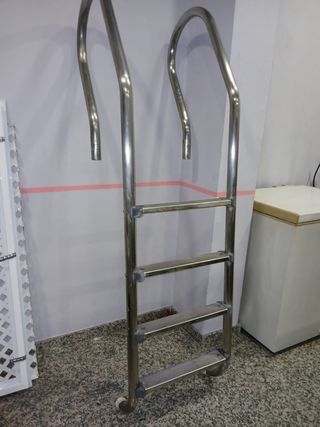 Escalera piscina acero inoxidable 
