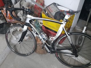 Bicicleta de carretera kuota karma