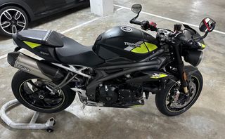 Triumph Speed Triple 1050 RS