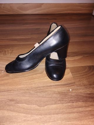 Zapatos flamenca prácticamente nuevos
