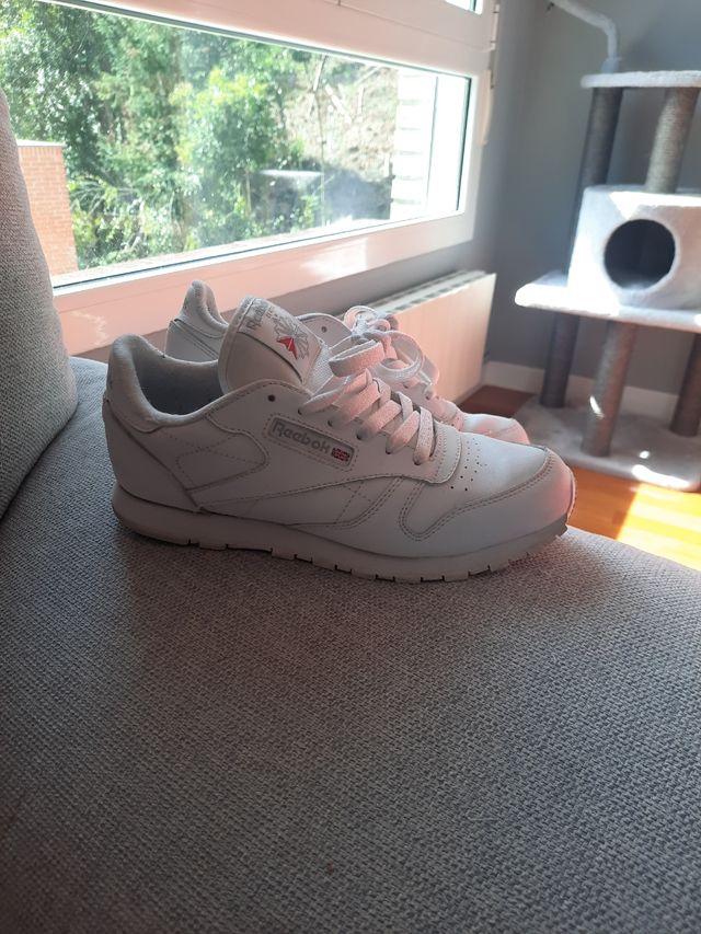 Zapatillas Reebok. Talla 38
