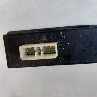 mitsubishi MB782039 mando elevalunas