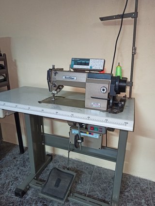 MÁQUINA DE COSER INDUSTRIAL