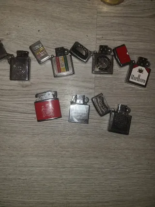 Pack de 5 Zippos antiguos originales.