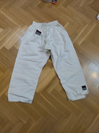 Kimono judo/karate  talla 2/150. Daimyo