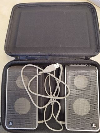 Altavoces Logitech