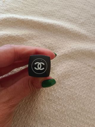 Pintalabios de color rojo Chanel