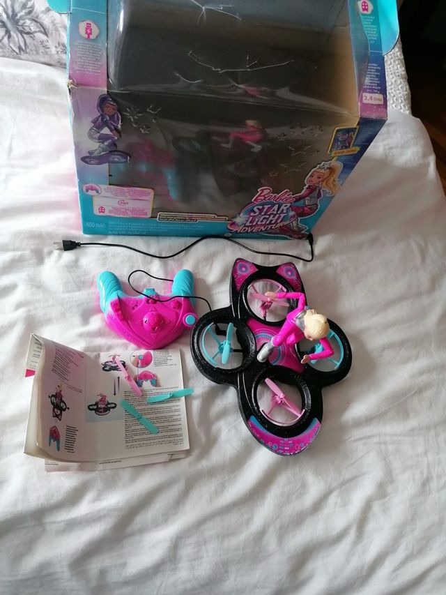 Barbie dron volador