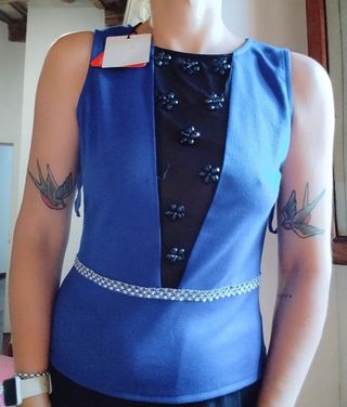 blusa de fiesta. sin uso. Talle M