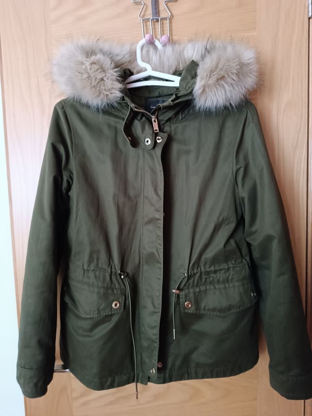 Abrigo verde Zara