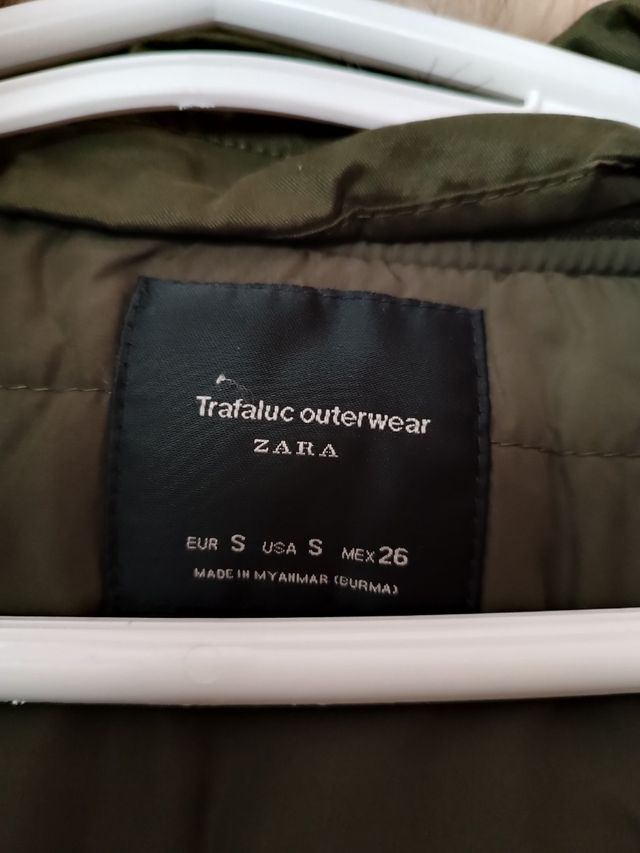 Abrigo verde Zara