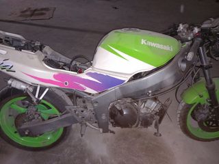 Kawasaki zx6r 