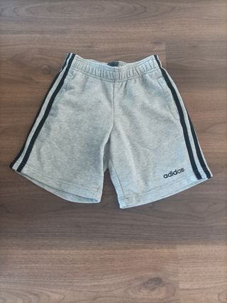 Pantalón Adidas corto