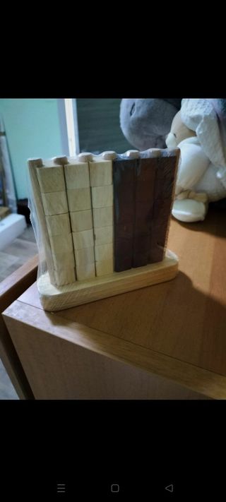 Gioco rompicapo in legno