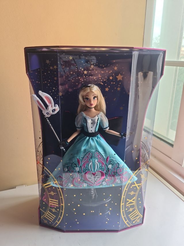 Alicia en el País de las maravillas mascarade