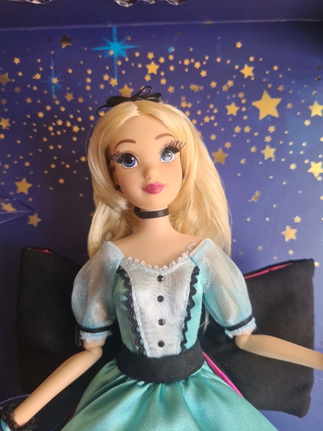 Alicia en el País de las maravillas mascarade