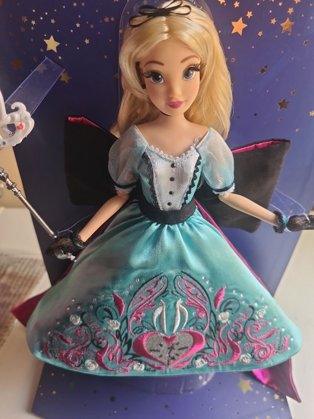 Alicia en el País de las maravillas mascarade