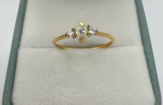 Anillo de oro de 18 kt con diamantes