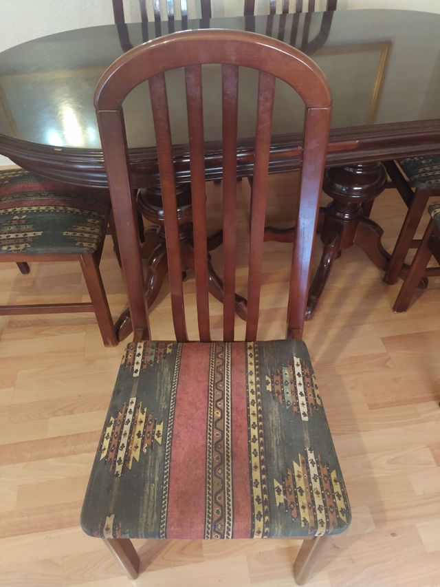 Mesa de comedor con  6 sillas