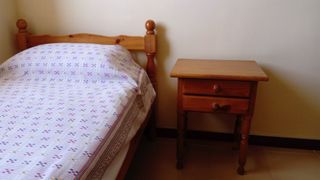 Cama de pino macizo + Colchón