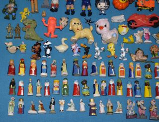 Figuritas / muñecos. Kinder, Danone, Dunkin, etc