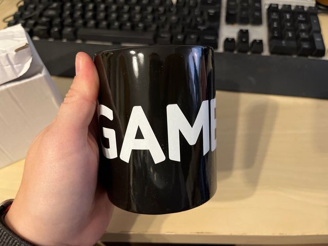 Taza game negra