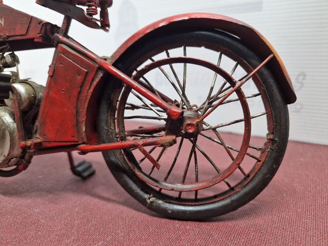 Moto Harley Davidson X8A 1912 en hierro