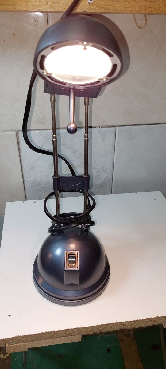 Lampada da scrivania 