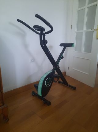 Bicicleta estática plegable