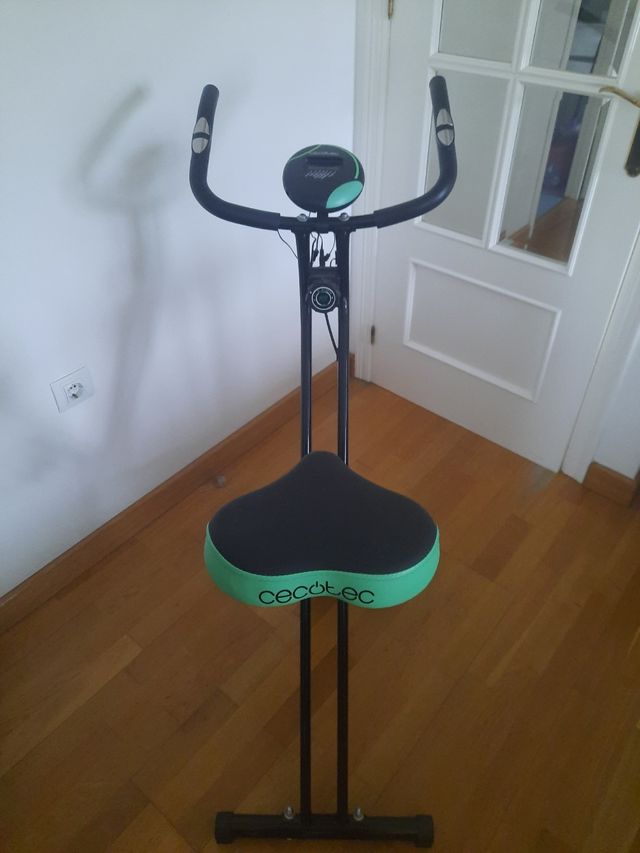 Bicicleta estática plegable