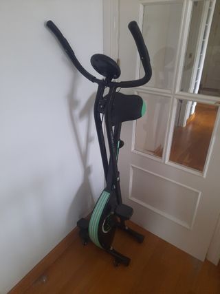 Bicicleta estática plegable